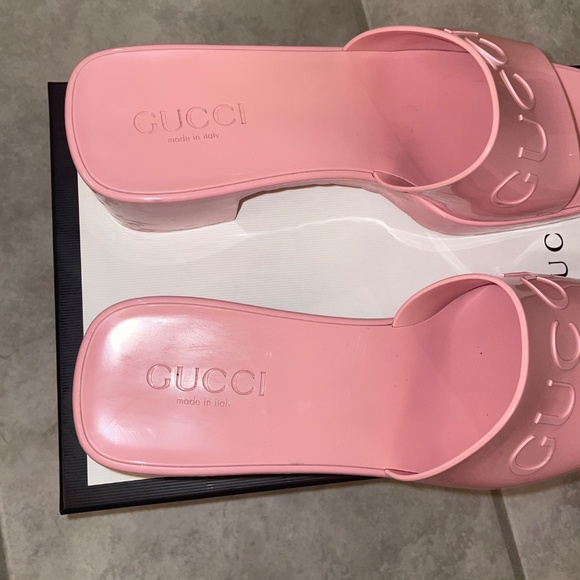 AUTHENTIC GUCCI Wild Rose Pink Rubber Platform Slide Sandals - Picture 3 of 12
